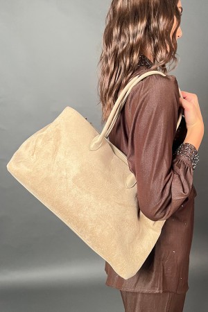 Borsa Love in ecocamoscio con due manici in ecopelle Borsa Love in ecocamoscio con due manici in ecopelle Borsa Love in ecoca...