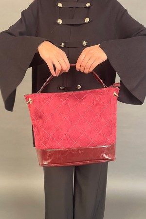 Borsa trapuntata con manico  Borsa trapuntata con manico  Borsa trapuntata con manico