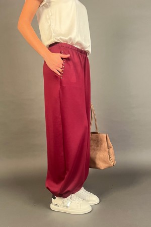 Pantalone tuta Irina con borchiette sulle tasche Pantalone tuta Irina con borchiette sulle tasche Pantalone tuta Irina con bo...