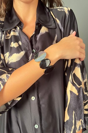 Noemi-Armband mit elastischem mit unregelmäßigen Steinen Noemi-Armband mit elastischem mit unregelmäßigen Steinen Noemi-Armband 