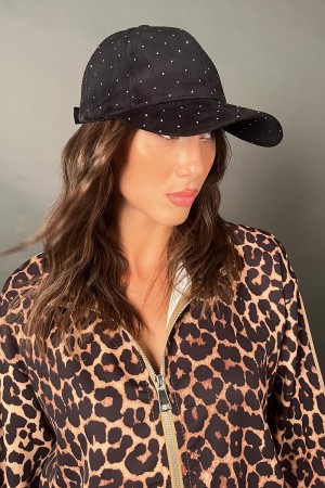Bright hat in ecocamoscusci with small studs with shiny hat visor in eco-samoscusci with small studs... 