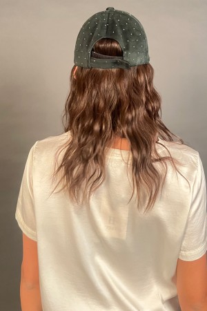 Cappello Brillantino in ecocamoscio con piccolo borchie con visiera  Cappello Brillantino in ecocamoscio con piccolo borchie ...