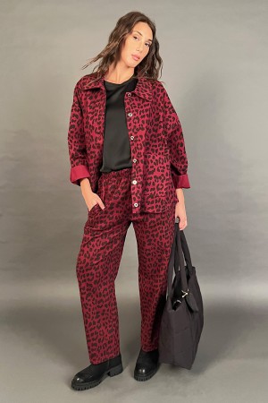 Pearl-koordiniertes Hemd und Hosen mit Leopard-Fantasy-koordiniertem Perlen-Hemd und Hosen mit Fantasy Leoparded COO... 
