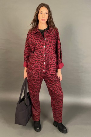 Camisa y pantalones coordinados de perlas con camisa y pantalones de perlas de fantasía de Leopard Fantasy con... 
