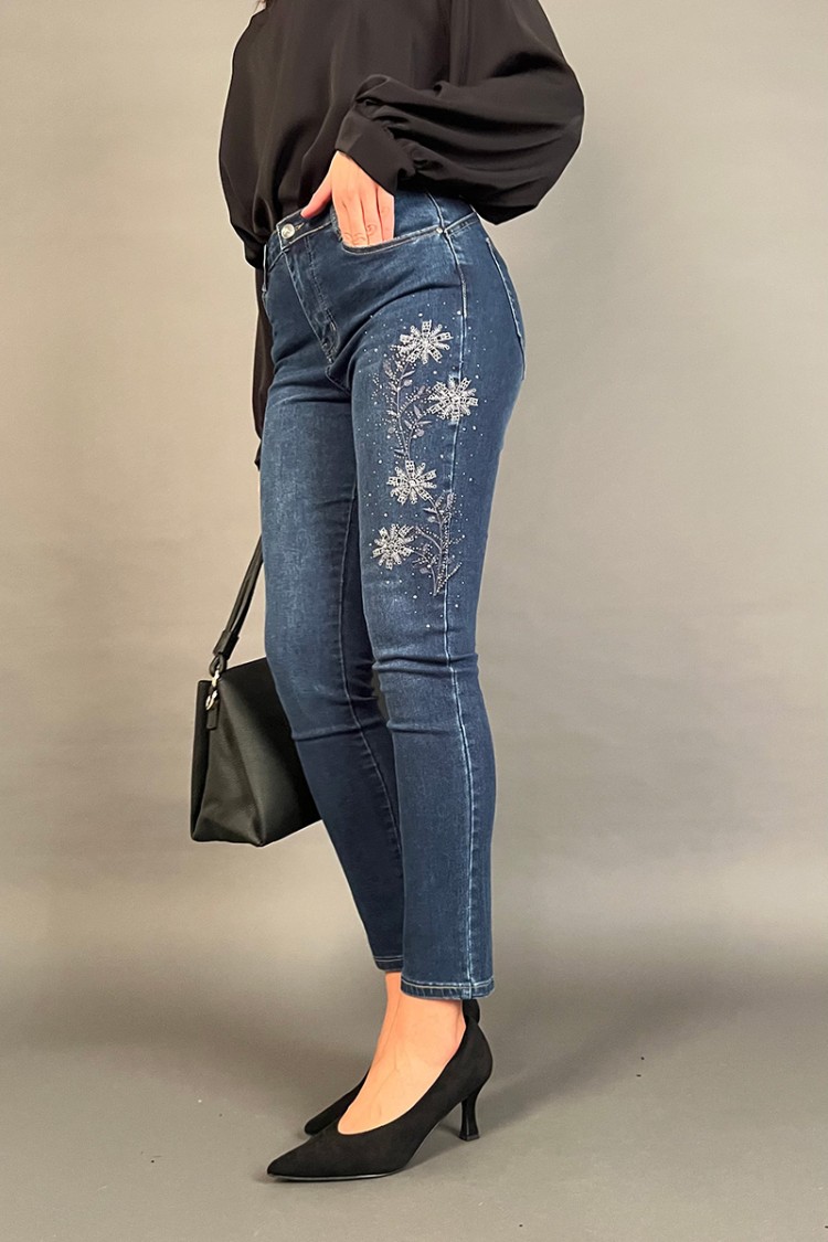 Jeans Orchidea con motivi floreali a strass Jeans Orchidea con motivi floreali a strass Jeans Orchidea con motivi floreali a ...