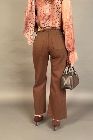 Pantalone jeans Boston con tasche gioiello traforate Pantalone jeans Boston con tasche gioiello traforate Pantalone jeans Bos...