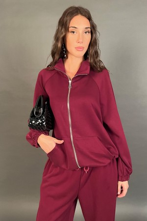 Manuela coordinada en sudadera y pantalones coordinados de Manuela en sudadera y pantalones coordinados de Manuela en Sudadera..