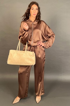 Coordinato Jenny bomber con zip e pantalone a palazzo  Coordinato Jenny bomber con zip e pantalone a palazzo  Coordinato Jenn...
