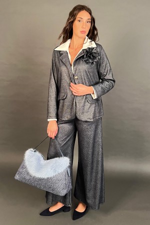 Coordinato Maria giacca e pantalone con applicazione in tessuto fiore 3D  Coordinato Maria giacca e pantalone con applicazion...