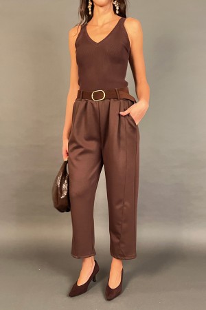 Coordinato Stay giacca e pantalone con fiore in tessuto 3D  Coordinato Stay giacca e pantalone con fiore in tessuto 3D  Coord...