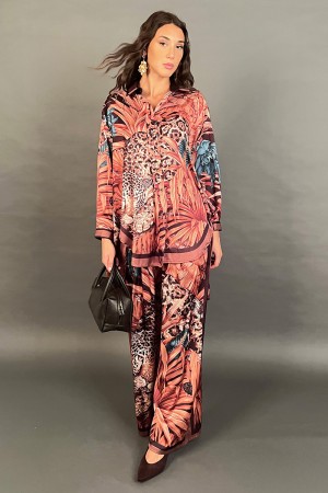 Coordinato Amber camicia e pantalone con fantasia botanica  Coordinato Amber camicia e pantalone con fantasia botanica  Coord...