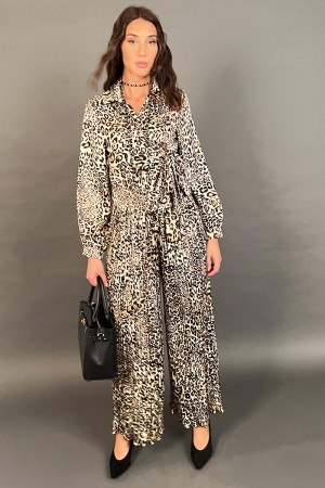 Coordinato Antea camicia e pantalone plissettato con fantasia animalier  Coordinato Antea camicia e pantalone plissettato con...