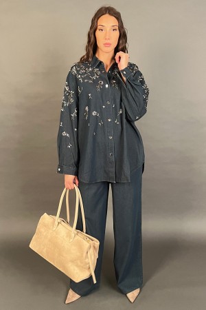 Coordinato Mesu camicia over e pantalone in denim con perline decorative  Coordinato Mesu camicia over e pantalone in denim c...
