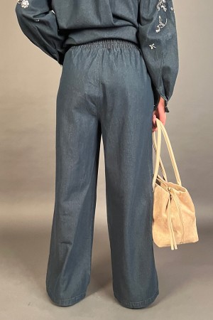 Koordinierte Mesu über Hemd- und Denimhose mit dekorativen Perlen koordiniert Mesu über Hemd und Denimhose... 