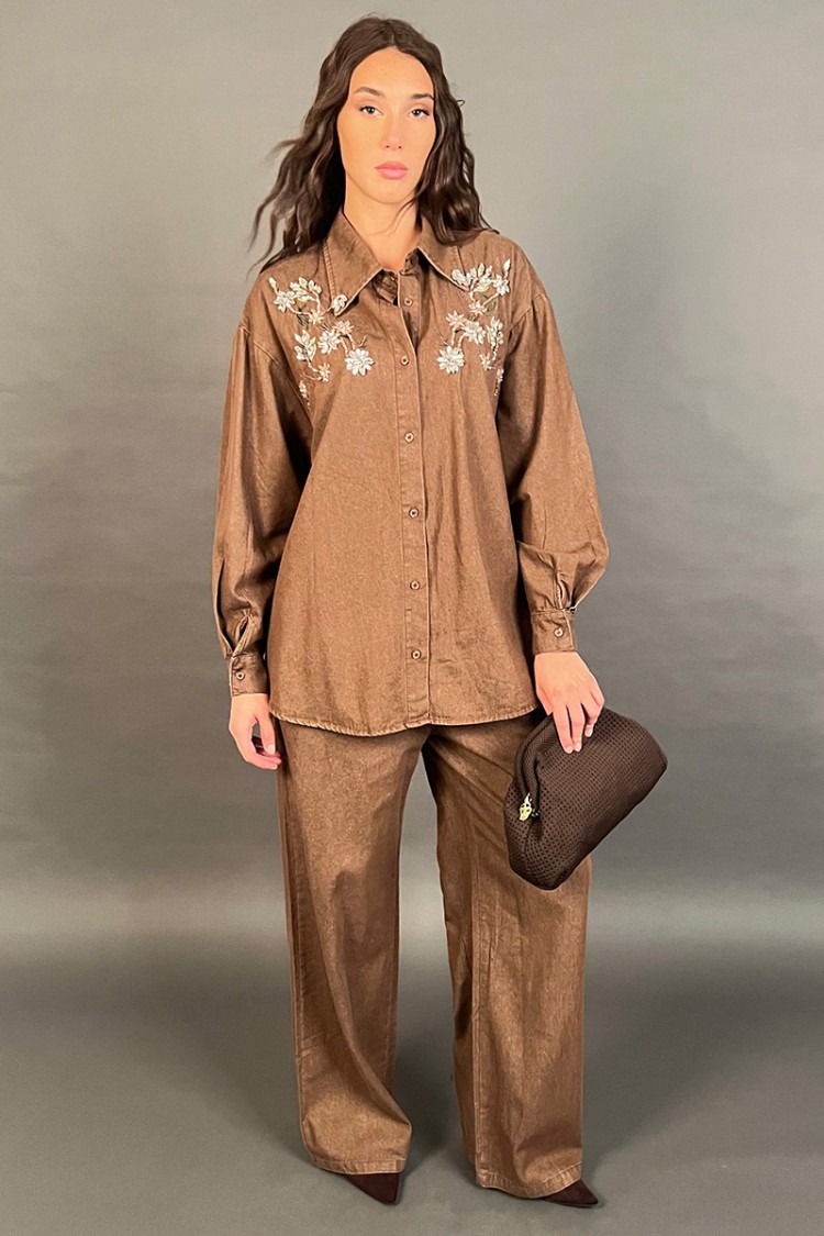 Coordinated sand shirt and trousers with jewel and floral inserts coordinated sand shirt and trousers with inserts Gioi... 