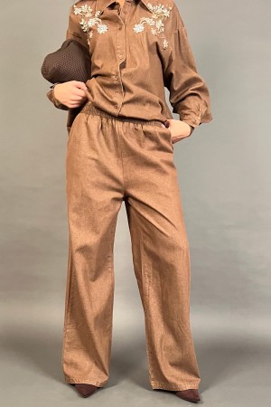 Coordinato Sabbia camicia e pantalone con inserti gioiello e floreali  Coordinato Sabbia camicia e pantalone con inserti gioi...