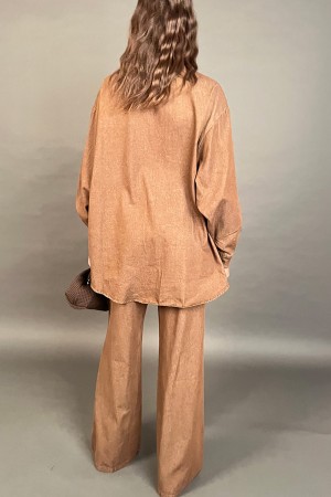 Coordinato Sabbia camicia e pantalone con inserti gioiello e floreali  Coordinato Sabbia camicia e pantalone con inserti gioi...