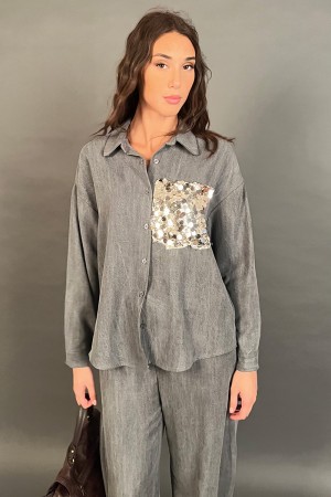 Camicia Limy over con tasca gioiello con paillettes piatte Camicia Limy over con tasca gioiello con paillettes piatte Camicia...