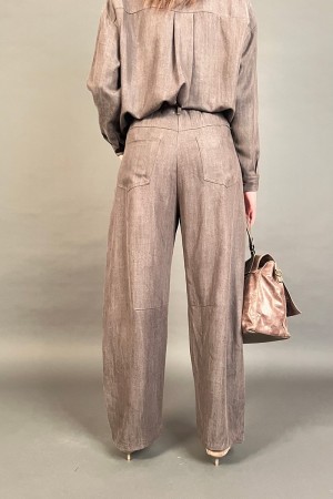 Pantalone Ariel modello ampio con cinta abbinata Pantalone Ariel modello ampio con cinta abbinata Pantalone Ariel modello amp...