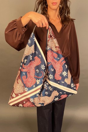 Borsa Fulè a spalla stile foulard con fantasia animalier con ghepardo Borsa Fulè a spalla stile foulard con fantasia animalie...