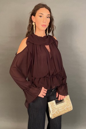 Blusa Miri con velo y blusa de encaje Miri con velo y blusa de encaje Miri con velo y encaje