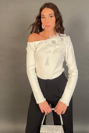 Margherita Mesh mit Stoffblumen in 3D Perlen und Schmuck Gänseblümchen Strick mit Blumen in 3D Stoff Perlen und Schmuck... 