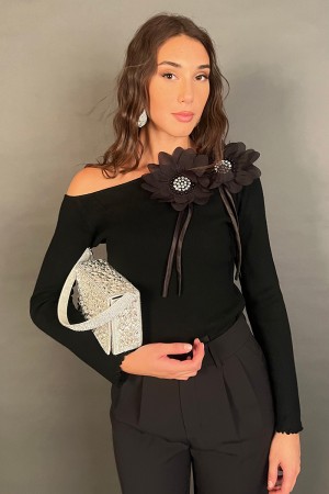 Margherita Mesh mit Stoffblumen in 3D Perlen und Schmuck Gänseblümchen Strick mit Blumen in 3D Stoff Perlen und Schmuck... 