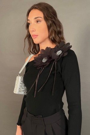 Margherita Mesh mit Stoffblumen in 3D Perlen und Schmuck Gänseblümchen Strick mit Blumen in 3D Stoff Perlen und Schmuck... 
