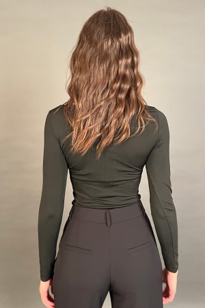 Camisa Básica de Libre en Tela Estirada Libre Malla Básica en Tela Estirada Libre Malla Básica en Tela Elástica... 