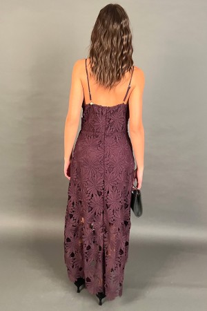 Abito lungo Elegance con pizzo traforato crochet Abito lungo Elegance con pizzo traforato crochet Abito lungo Elegance con pi...