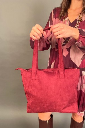 Denise Bag en Ecocamoscussi con la serie de pernos de Denise Bag en Ecocamoscussi con la serie de pernos Denise Bag en Ecocamosc