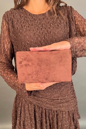 Pochette fiocco in ecocamoscio con filo di strass  Pochette fiocco in ecocamoscio con filo di strass  Pochette fiocco in ecoc...
