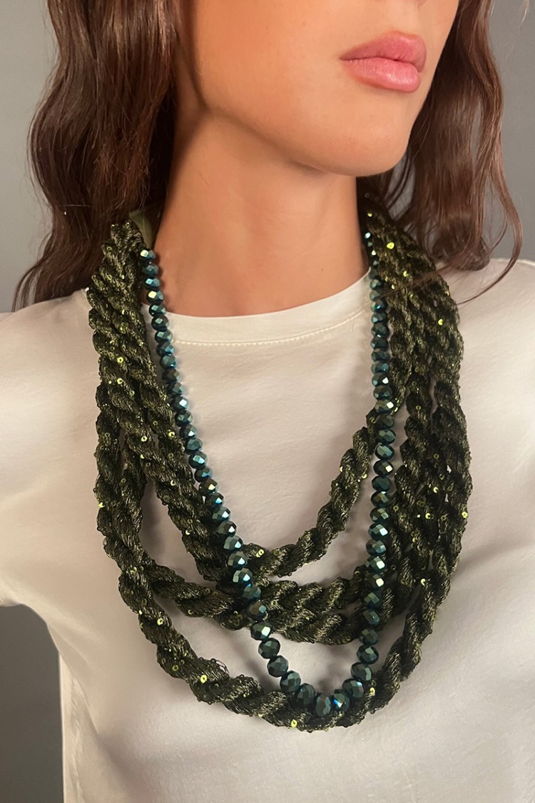 Stoffgeflecht Halskette mit Strass Multi-Bohrer Stoffgeflecht Halskette mit Strass Multi-Bohrer Braid Halskette in dir... 