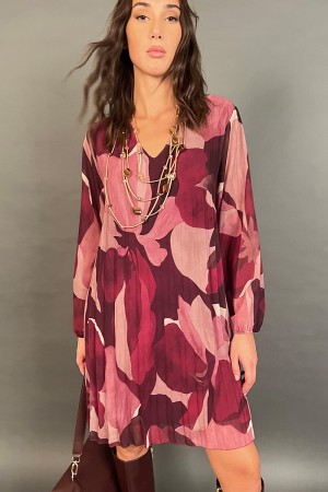 Short Waist Waist Waist Gown With Fantasy Abstract Floral Short Waist Waist Gown With Abstract Fantasy Floral Dress ... \ t...
