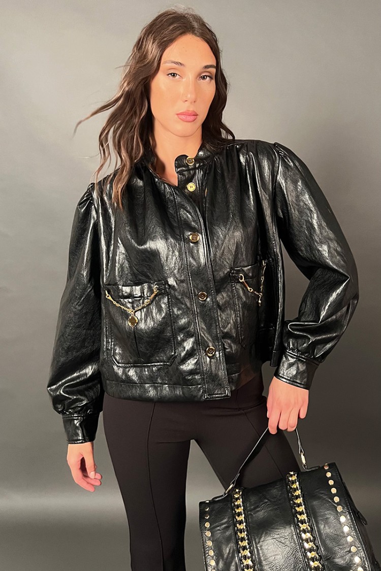 Tresorjacke in Öko-Leder mit Detailtaschen und Knöpfe in der Goldtresor-Jacke in Öko-Leder mit Taschen und Knöpfen in oder... 