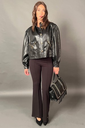 Giacca Tresor in ecopelle con dettagli tasche e bottoni in oro  Giacca Tresor in ecopelle con dettagli tasche e bottoni in or...