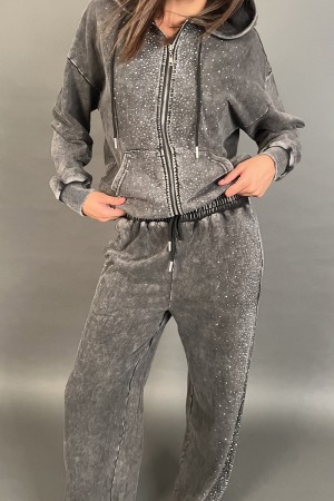 Coordinato Vittoria con felpa cerniera e cappuccio con piccoli strass e pantalone a palazzo con strass  Coordinato Vittoria c...