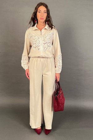 Coordinato Moka felpa e pantalone con inserti in pizzo Coordinato Moka felpa e pantalone con inserti in pizzo Coordinato Moka...