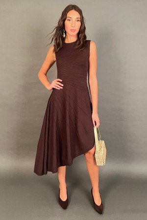 Langes Milan-Kleid in asymmetrischer Kostengewebe sammelt 