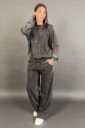 Coordinato Susy felpa girocollo con strass e decoro fiocco pantalone a palazzo  Coordinato Susy felpa girocollo con strass e ...