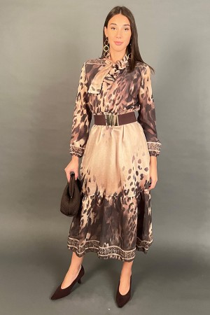 Abito lungo Stella con fantasia animalier e scollo all'americana Abito lungo Stella con fantasia animalier e scollo all'ameri...