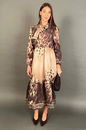Abito lungo Stella con fantasia animalier e scollo all'americana Abito lungo Stella con fantasia animalier e scollo all'ameri...