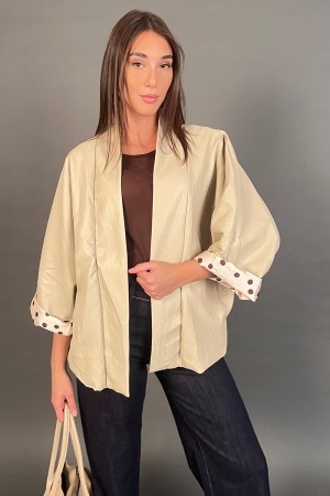 Giacca Kate in ecopelle con maniche tre quarti con interno a pois Giacca Kate in ecopelle con maniche tre quarti con interno ...