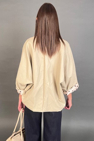 Giacca Kate in ecopelle con maniche tre quarti con interno a pois Giacca Kate in ecopelle con maniche tre quarti con interno ...