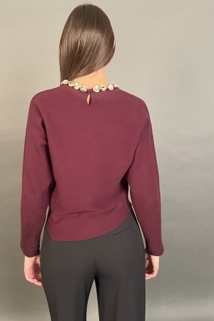 Maglia Afrodite con scollo impreziosito da pietre oro Maglia Afrodite con scollo impreziosito da pietre oro Maglia Afrodite c...
