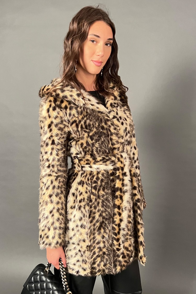 Ecopelliccia Aloa Animalier con cintura removibile in vita  Ecopelliccia Aloa Animalier con cintura removibile in vita  Ecope...