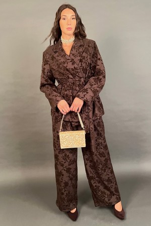 Veste de florensa coordonnée et pantalon avec broderie florale de velours