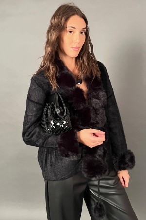 Cardigan Marica in maglia morbida effetto ecopelliccia con collo removibile e pon pon  Cardigan Marica in maglia morbida effe...