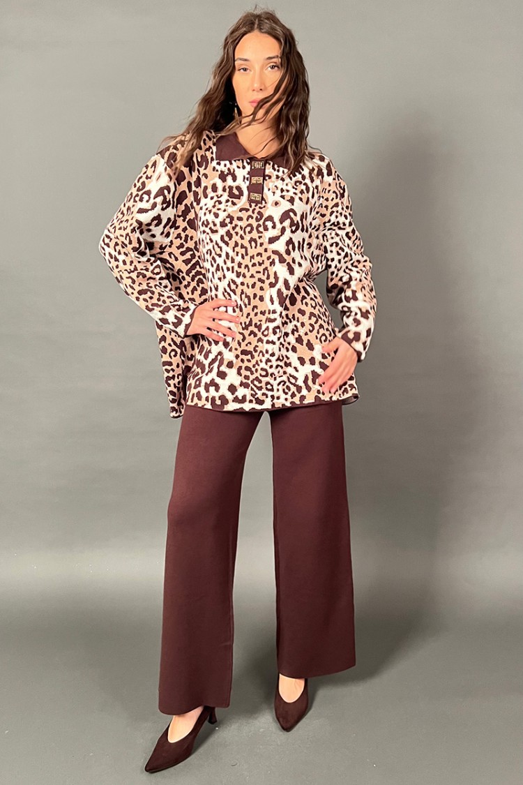 Coordinato Stefy in maglia con blusa leopardata e pantalone Coordinato Stefy in maglia con blusa leopardata e pantalone Coord...