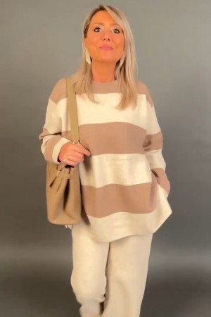 Coordinato Eleonora in maglia a righe Coordinato Eleonora in maglia a righe Coordinato Eleonora in maglia a righe